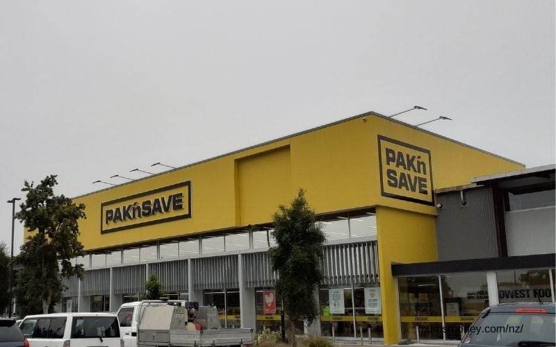 pak n save supermarket in new zealand