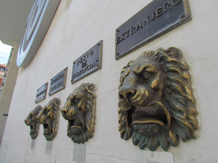 How much does it cost to live in Spain?